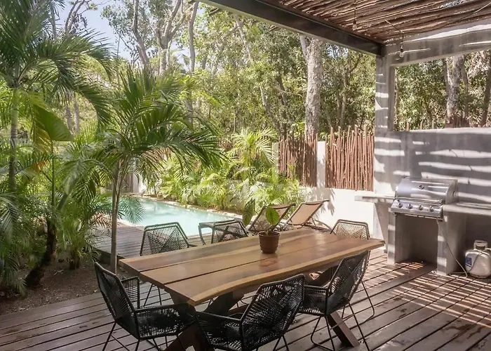Mayan Culture With Rooftop Pool