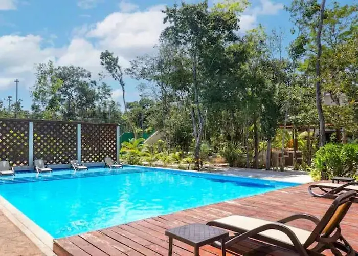 Mayan Culture With Rooftop Pool